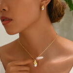 Gold Tone Alloy Conch & Pearl Jewelry Set