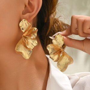 Layered Flower Petal Earrings in Zinc Alloy Fashion OL