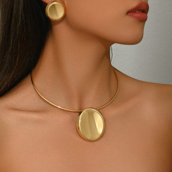 modern_geometric_alloy_necklace_&_earrings_set_image_1