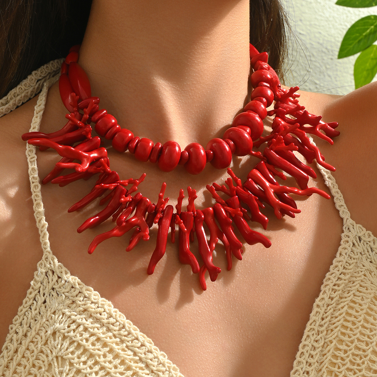 Necklace in Resin with Coral Design Bohemian Fashion 41-50cm - Image 1