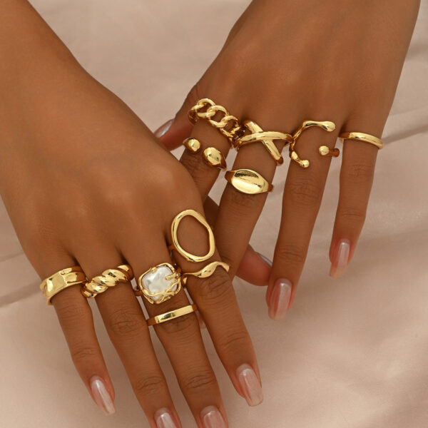 Trendy Zinc Alloy Gold Tone Geometric Rings Set - Image 6